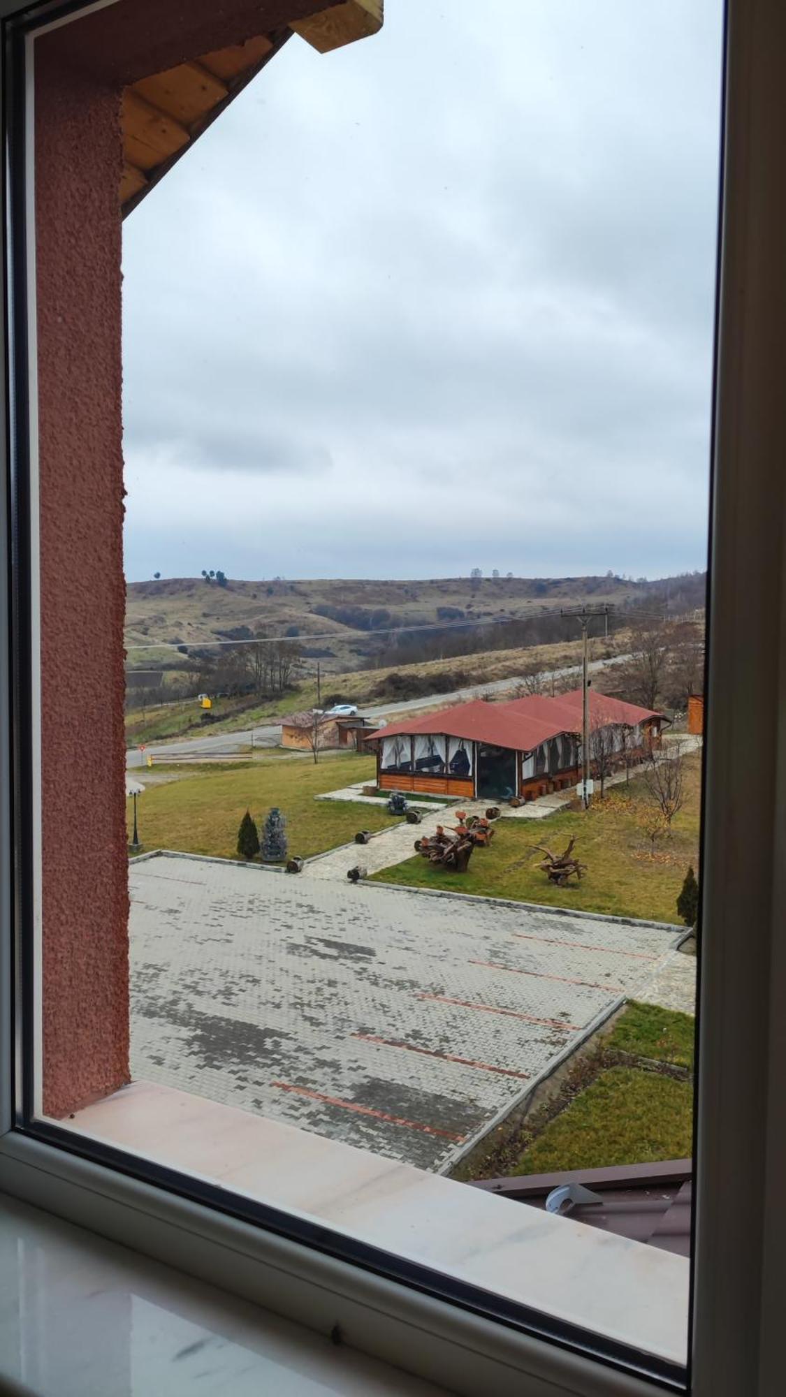 Motel Prislop Hateg Exterior photo